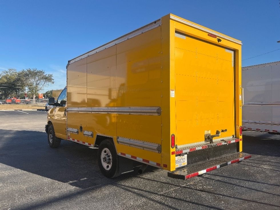 Light Duty Box Truck-Light and Medium Duty Trucks-GMC-2021-Savana G33503-Apopka-FL-111,619\n\t\tmiles-$ 26,250 - Image 6