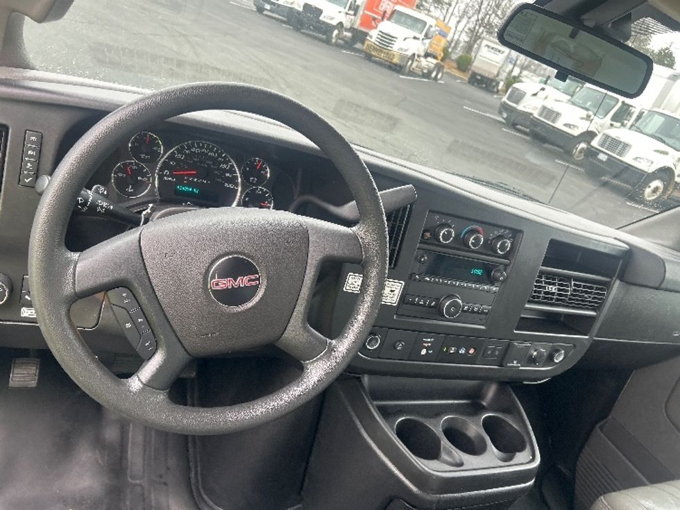 Light Duty Box Truck-Light and Medium Duty Trucks-GMC-2021-Savana G33503-Apopka-FL-114,066\n\t\tmiles-$ 27,250 - Image 14