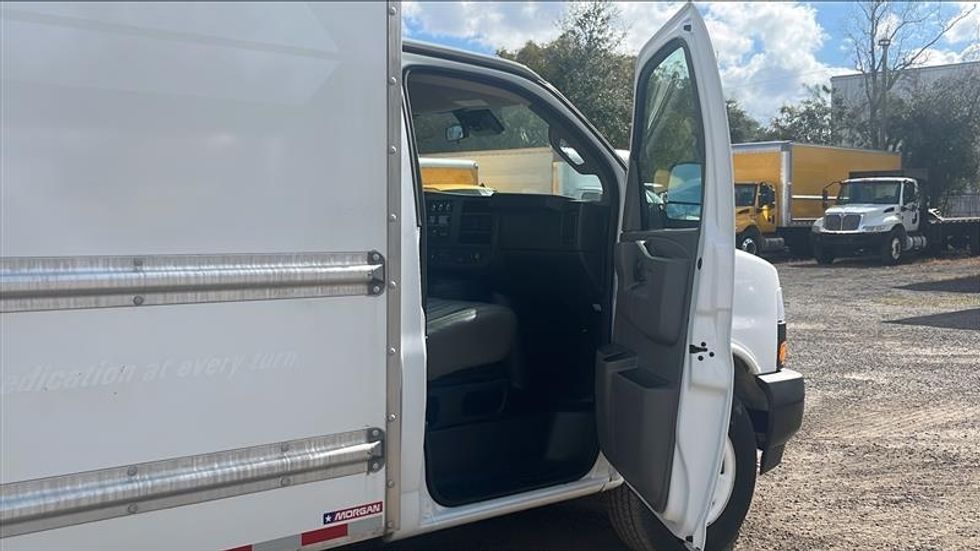 Light Duty Box Truck-Light and Medium Duty Trucks-GMC-2021-Savana G33503-Apopka-FL-114,066\n\t\tmiles-$ 27,250 - Image 16