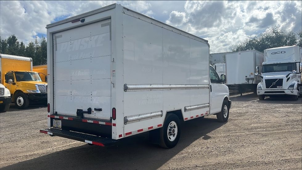 Light Duty Box Truck-Light and Medium Duty Trucks-GMC-2021-Savana G33503-Apopka-FL-114,066\n\t\tmiles-$ 27,250 - Image 18