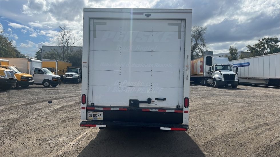 Light Duty Box Truck-Light and Medium Duty Trucks-GMC-2021-Savana G33503-Apopka-FL-114,066\n\t\tmiles-$ 27,250 - Image 20