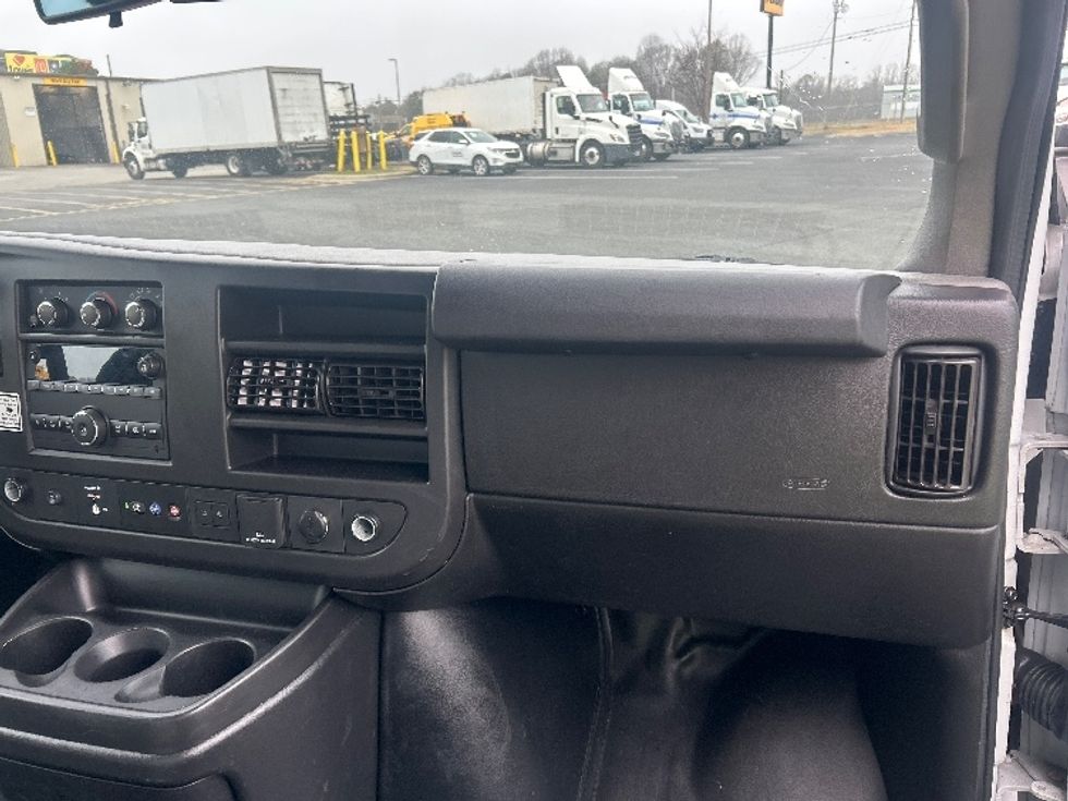 Light Duty Box Truck-Light and Medium Duty Trucks-GMC-2021-Savana G33503-Apopka-FL-114,066\n\t\tmiles-$ 27,250 - Image 21