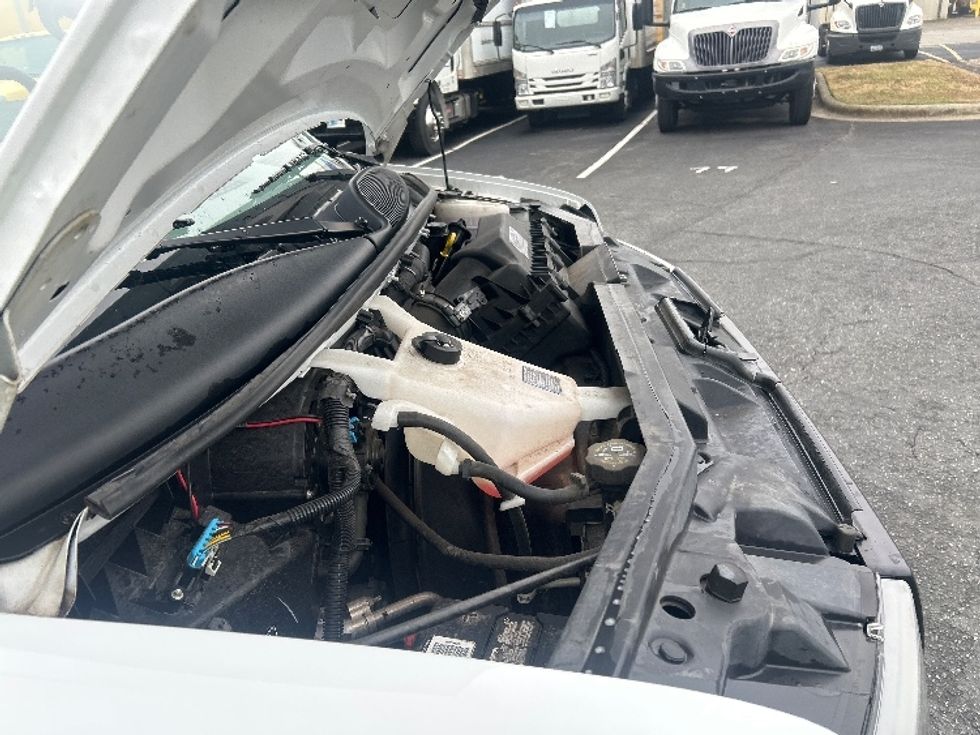 Light Duty Box Truck-Light and Medium Duty Trucks-GMC-2021-Savana G33503-Apopka-FL-114,066\n\t\tmiles-$ 27,250 - Image 23