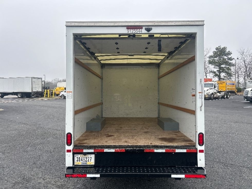 Light Duty Box Truck-Light and Medium Duty Trucks-GMC-2021-Savana G33503-Apopka-FL-114,066\n\t\tmiles-$ 27,250 - Image 6