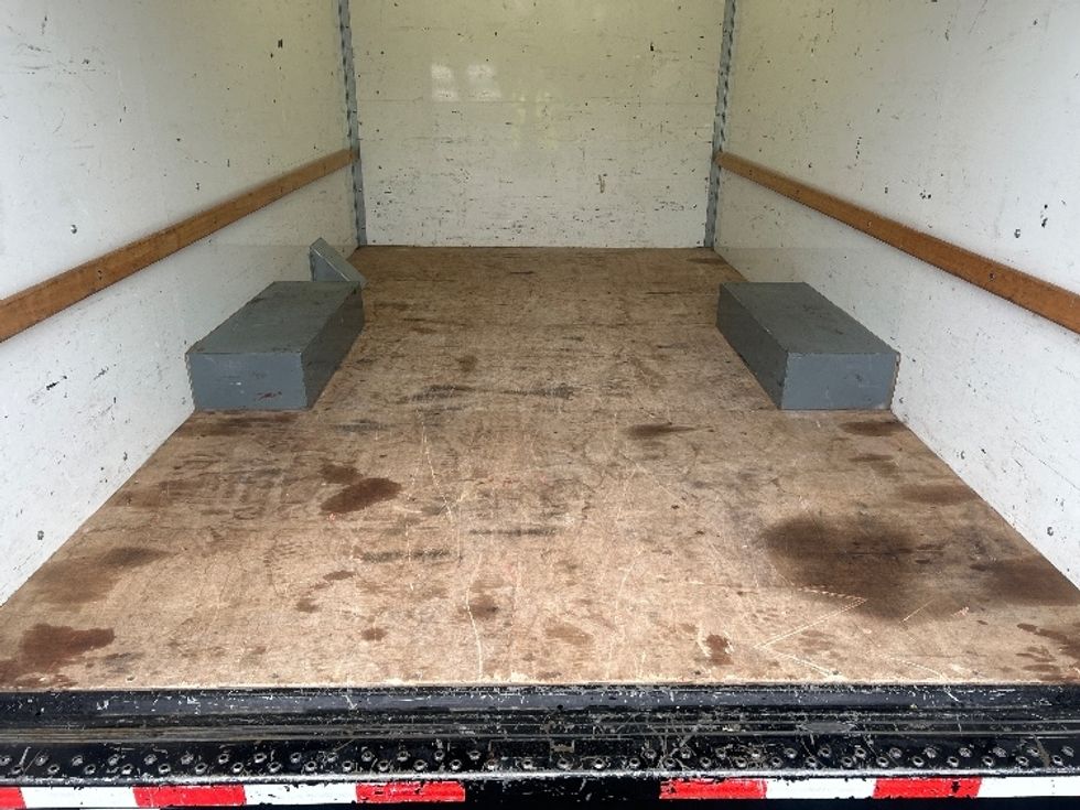 Light Duty Box Truck-Light and Medium Duty Trucks-GMC-2021-Savana G33503-Apopka-FL-114,066\n\t\tmiles-$ 27,250 - Image 8