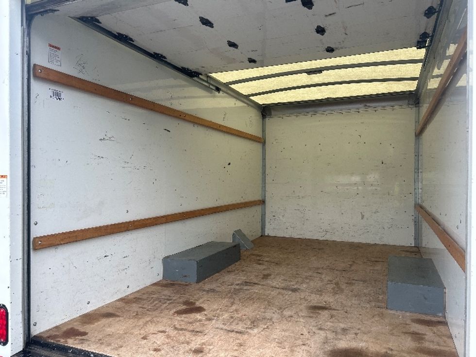 Light Duty Box Truck-Light and Medium Duty Trucks-GMC-2021-Savana G33503-Apopka-FL-114,066\n\t\tmiles-$ 27,250 - Image 9