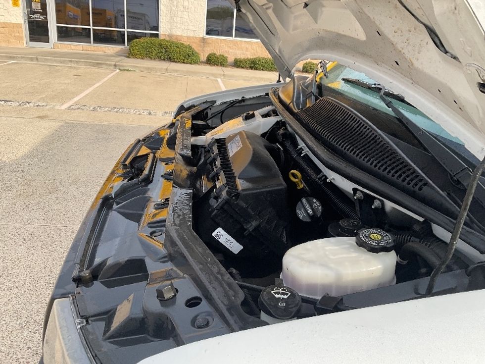 Light Duty Box Truck-Light and Medium Duty Trucks-GMC-2021-Savana G33503-Ashland-VA-115,662\n\t\tmiles-$ 27,000 - Image 23