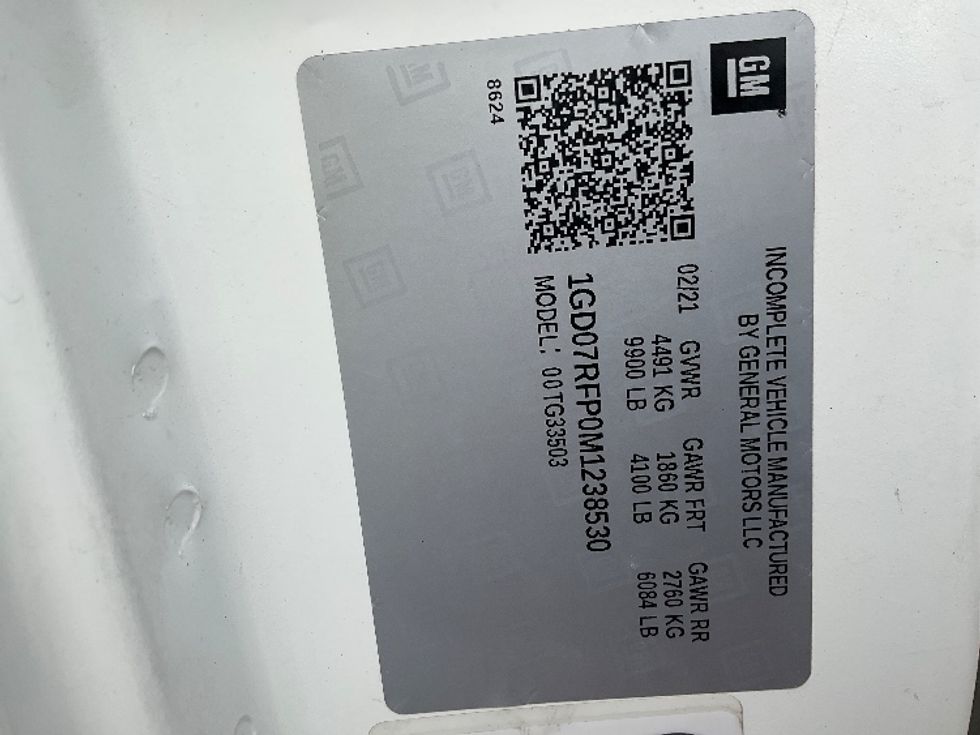 Light Duty Box Truck-Light and Medium Duty Trucks-GMC-2021-Savana G33503-Ashland-VA-115,662\n\t\tmiles-$ 27,000 - Image 24