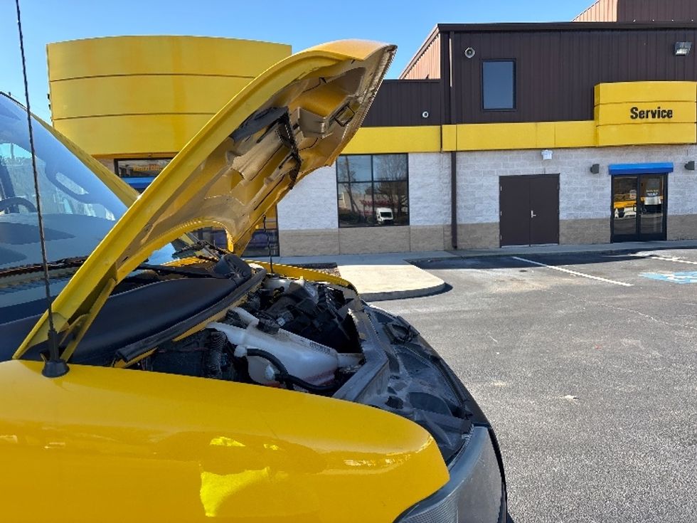 Light Duty Box Truck-Light and Medium Duty Trucks-GMC-2021-Savana G33503-Atlanta-GA-110,943\n\t\tmiles-$ 26,250 - Image 21