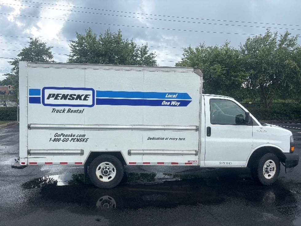 Light Duty Box Truck-Light and Medium Duty Trucks-GMC-2021-Savana G33503-Atlanta-GA-93,281\n\t\tmiles-$ 29,250 - Image 12