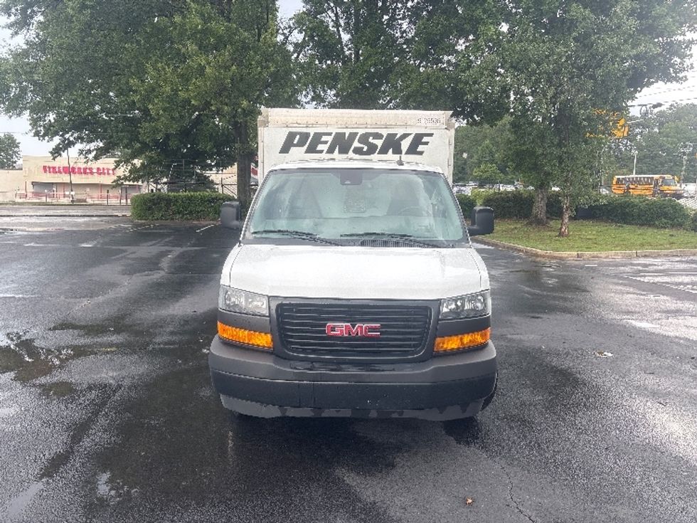 Light Duty Box Truck-Light and Medium Duty Trucks-GMC-2021-Savana G33503-Atlanta-GA-93,281\n\t\tmiles-$ 29,250 - Image 2