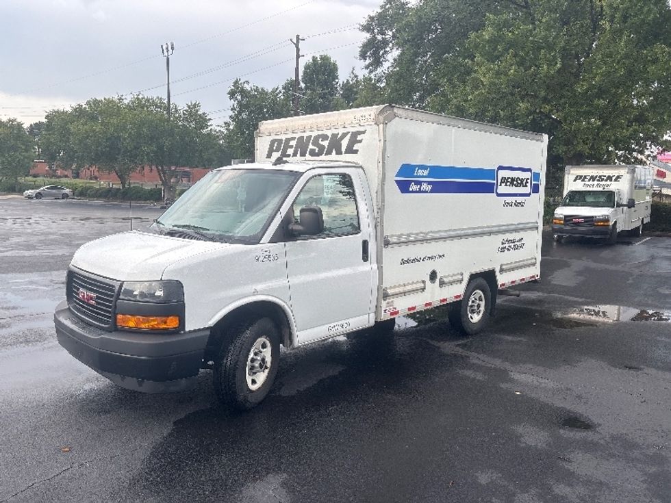 Light Duty Box Truck-Light and Medium Duty Trucks-GMC-2021-Savana G33503-Atlanta-GA-93,281\n\t\tmiles-$ 29,250 - Image 3