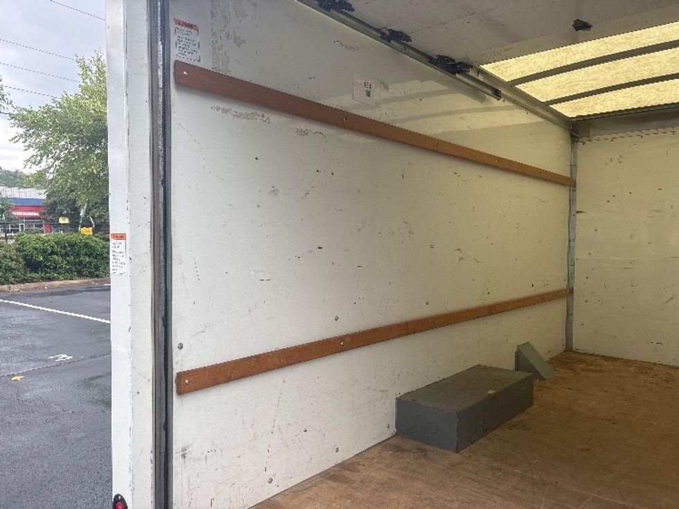 Light Duty Box Truck-Light and Medium Duty Trucks-GMC-2021-Savana G33503-Atlanta-GA-93,281\n\t\tmiles-$ 29,250 - Image 9