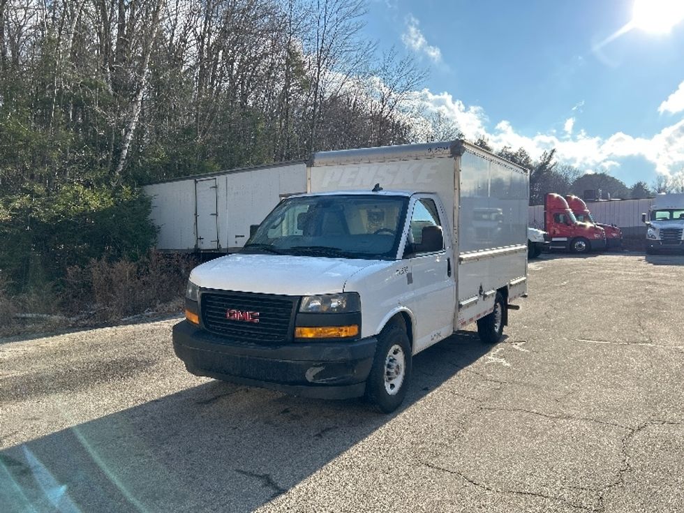 Light Duty Box Truck-Light and Medium Duty Trucks-GMC-2021-Savana G33503-Auburn-MA-110,776\n\t\tmiles-$ 26,000 - Image 1