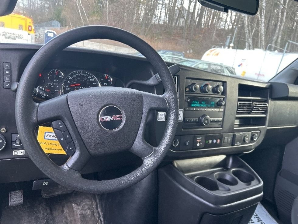 Light Duty Box Truck-Light and Medium Duty Trucks-GMC-2021-Savana G33503-Auburn-MA-110,776\n\t\tmiles-$ 26,000 - Image 18