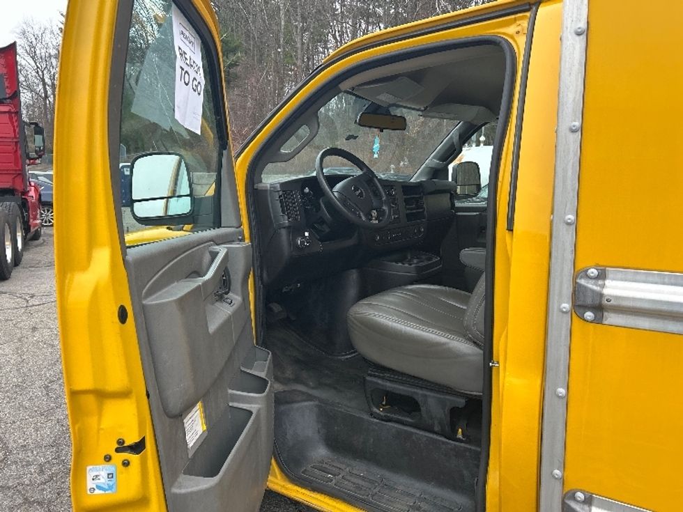 Light Duty Box Truck-Light and Medium Duty Trucks-GMC-2021-Savana G33503-Auburn-MA-110,831\n\t\tmiles-$ 23,500 - Image 15