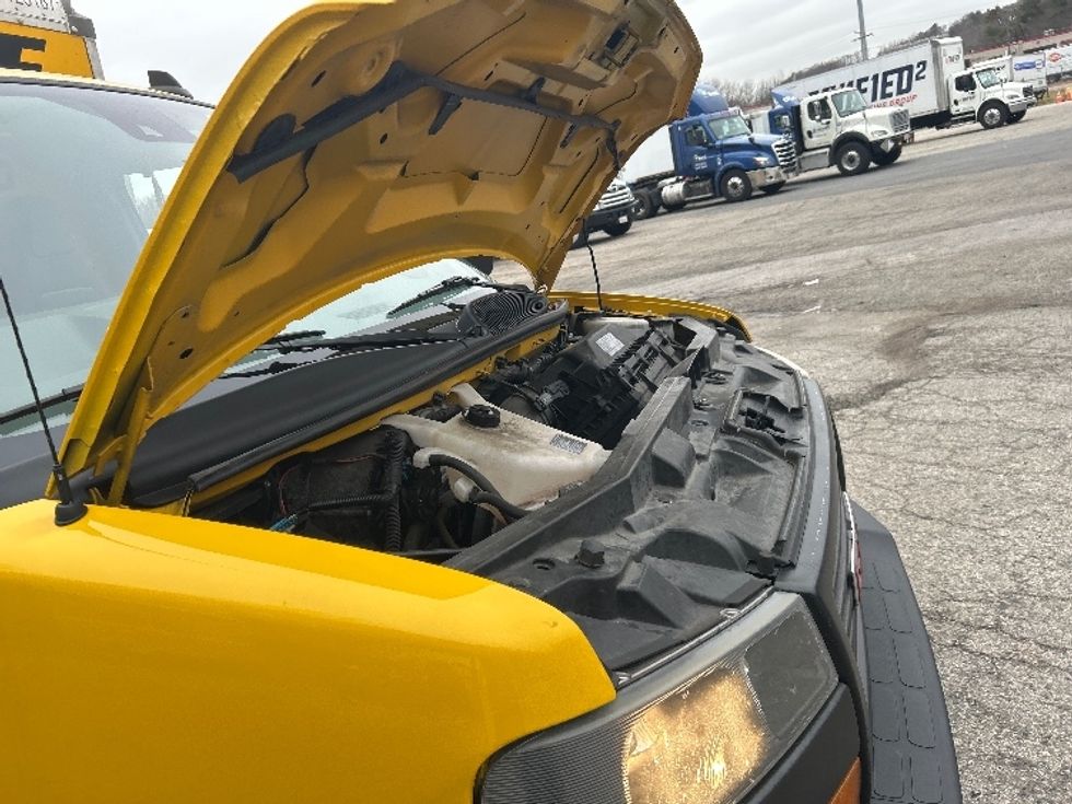 Light Duty Box Truck-Light and Medium Duty Trucks-GMC-2021-Savana G33503-Auburn-MA-110,831\n\t\tmiles-$ 23,500 - Image 22