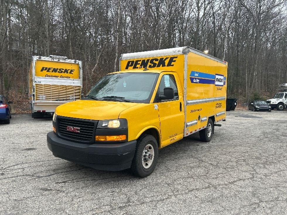 Light Duty Box Truck-Light and Medium Duty Trucks-GMC-2021-Savana G33503-Auburn-MA-110,831\n\t\tmiles-$ 23,500 - Image 3