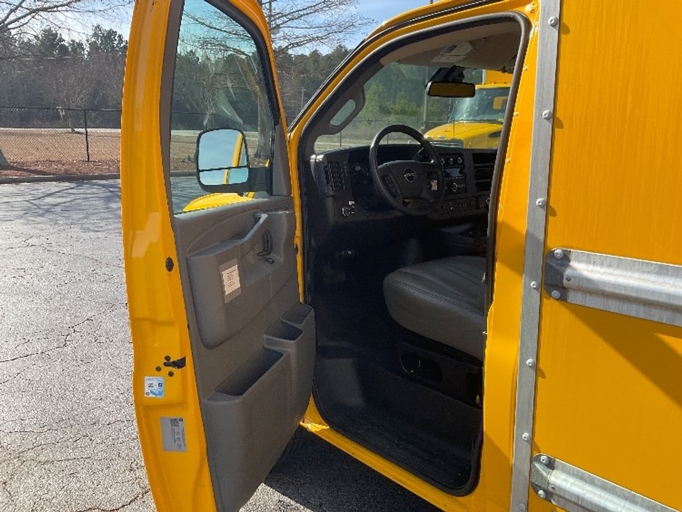 Light Duty Box Truck-Light and Medium Duty Trucks-GMC-2021-Savana G33503-Augusta-GA-108,233\n\t\tmiles-$ 27,000 - Image 16