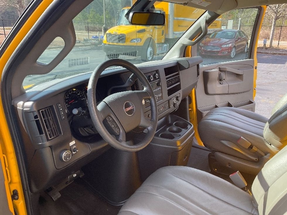 Light Duty Box Truck-Light and Medium Duty Trucks-GMC-2021-Savana G33503-Augusta-GA-108,233\n\t\tmiles-$ 27,000 - Image 17