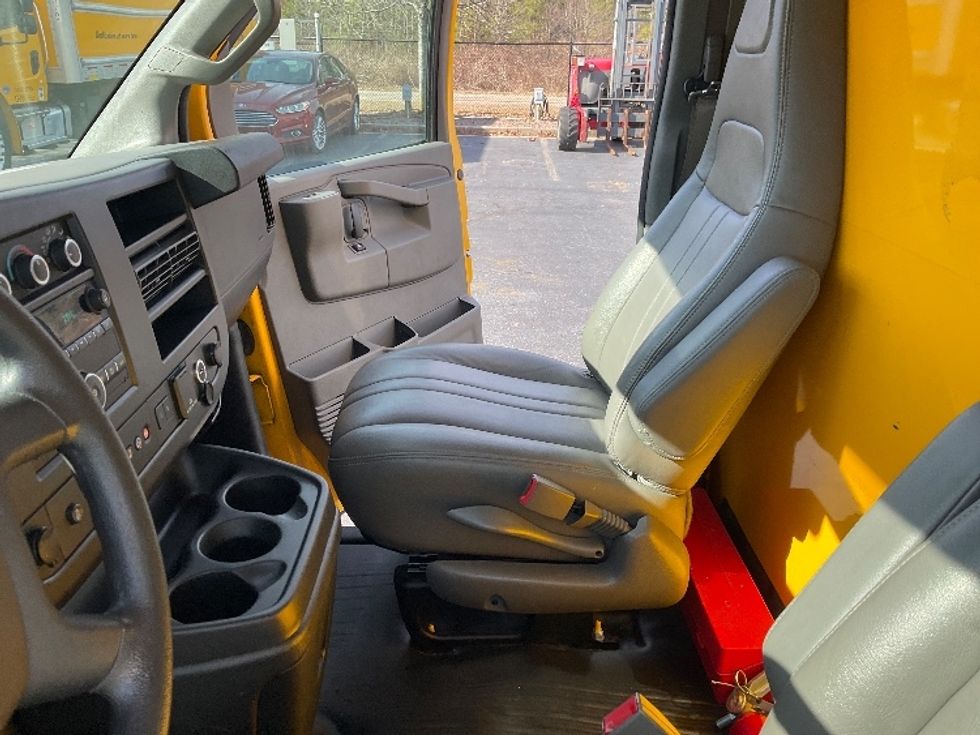 Light Duty Box Truck-Light and Medium Duty Trucks-GMC-2021-Savana G33503-Augusta-GA-108,233\n\t\tmiles-$ 27,000 - Image 19