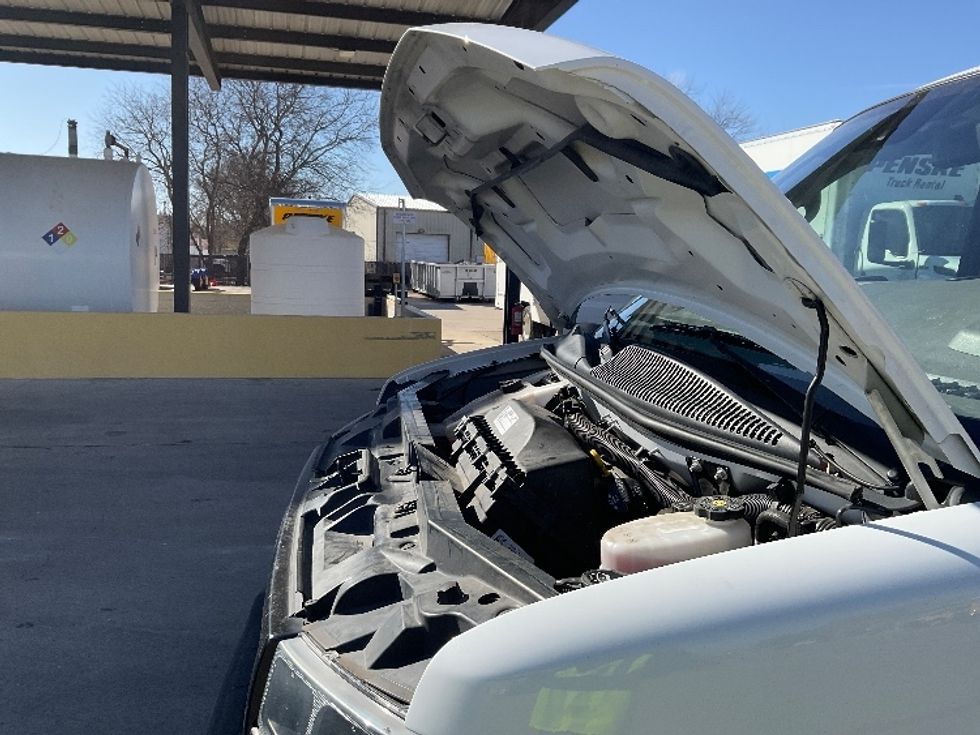 Light Duty Box Truck-Light and Medium Duty Trucks-GMC-2021-Savana G33503-Austin-TX-105,135\n\t\tmiles-$ 28,250 - Image 23