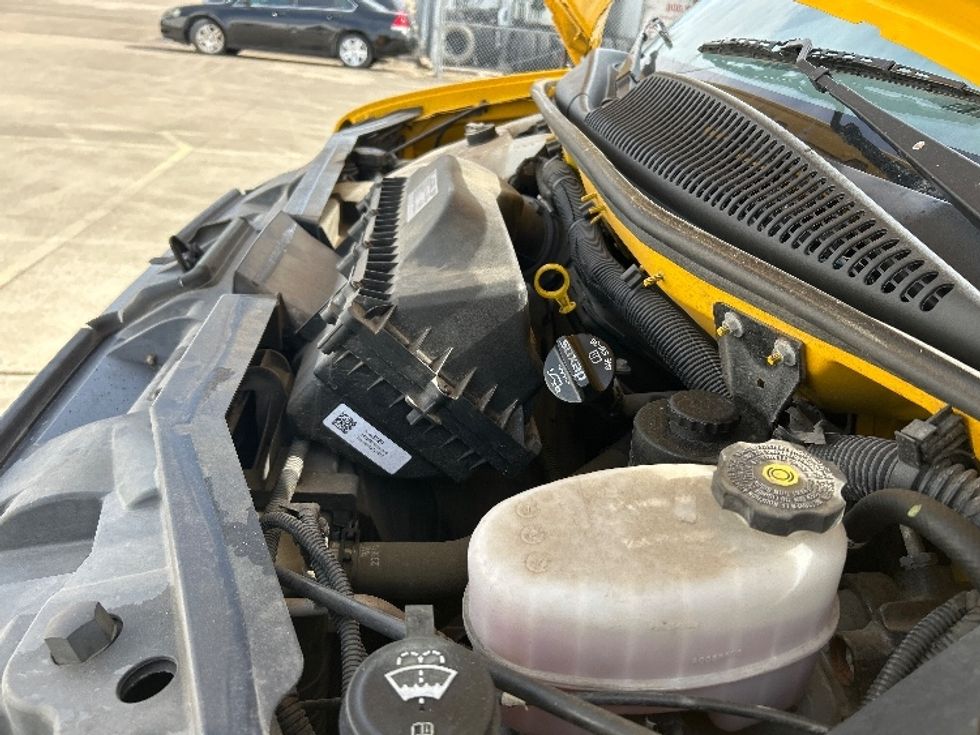 Light Duty Box Truck-Light and Medium Duty Trucks-GMC-2021-Savana G33503-Beaumont-TX-102,307\n\t\tmiles-$ 26,250 - Image 23