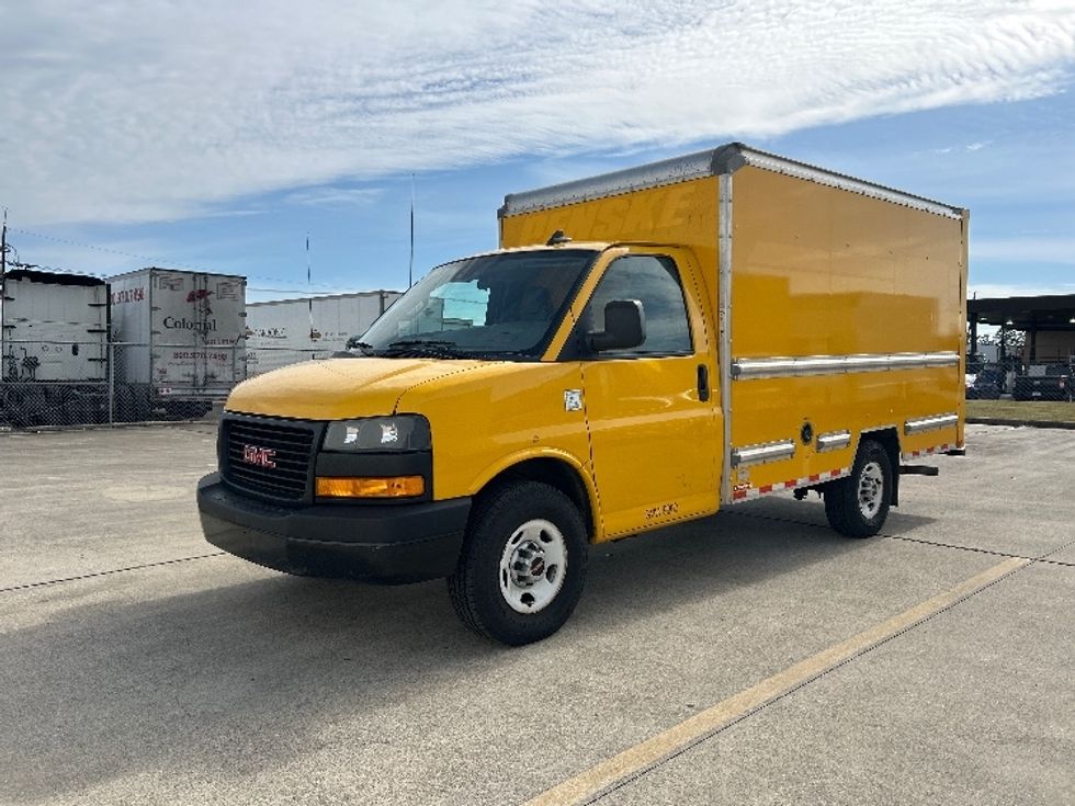 Light Duty Box Truck-Light and Medium Duty Trucks-GMC-2021-Savana G33503-Beaumont-TX-102,307\n\t\tmiles-$ 26,250 - Image 3