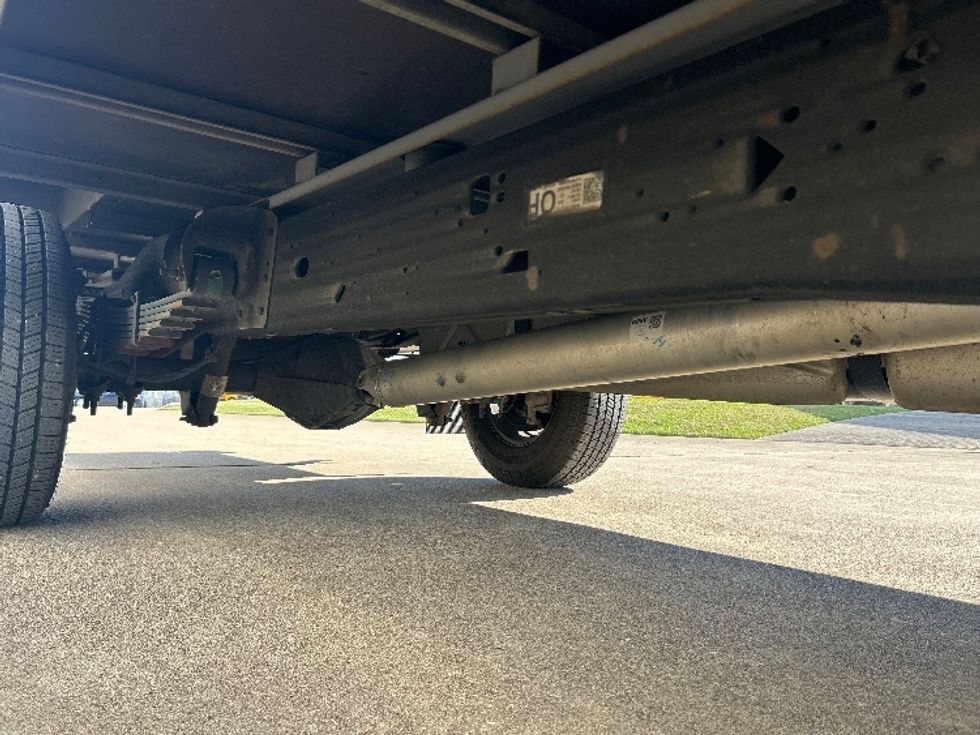 Light Duty Box Truck-Light and Medium Duty Trucks-GMC-2021-Savana G33503-Beaumont-TX-113,538\n\t\tmiles-$ 27,250 - Image 13