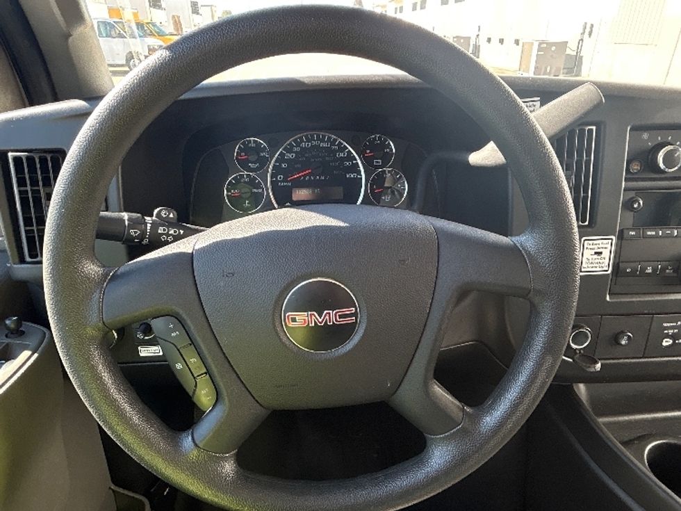 Light Duty Box Truck-Light and Medium Duty Trucks-GMC-2021-Savana G33503-Beaumont-TX-113,538\n\t\tmiles-$ 27,250 - Image 17