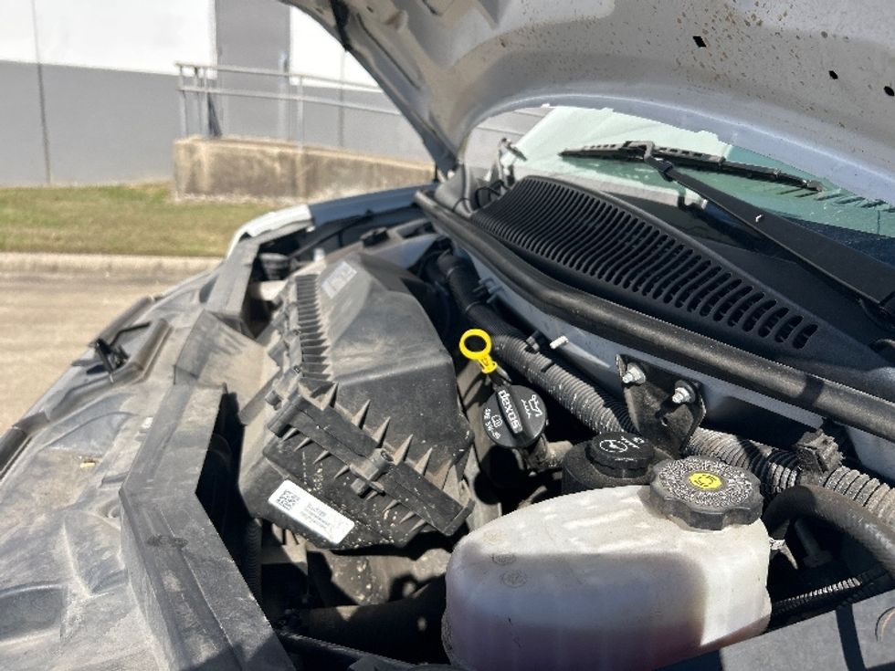 Light Duty Box Truck-Light and Medium Duty Trucks-GMC-2021-Savana G33503-Beaumont-TX-113,538\n\t\tmiles-$ 27,250 - Image 23