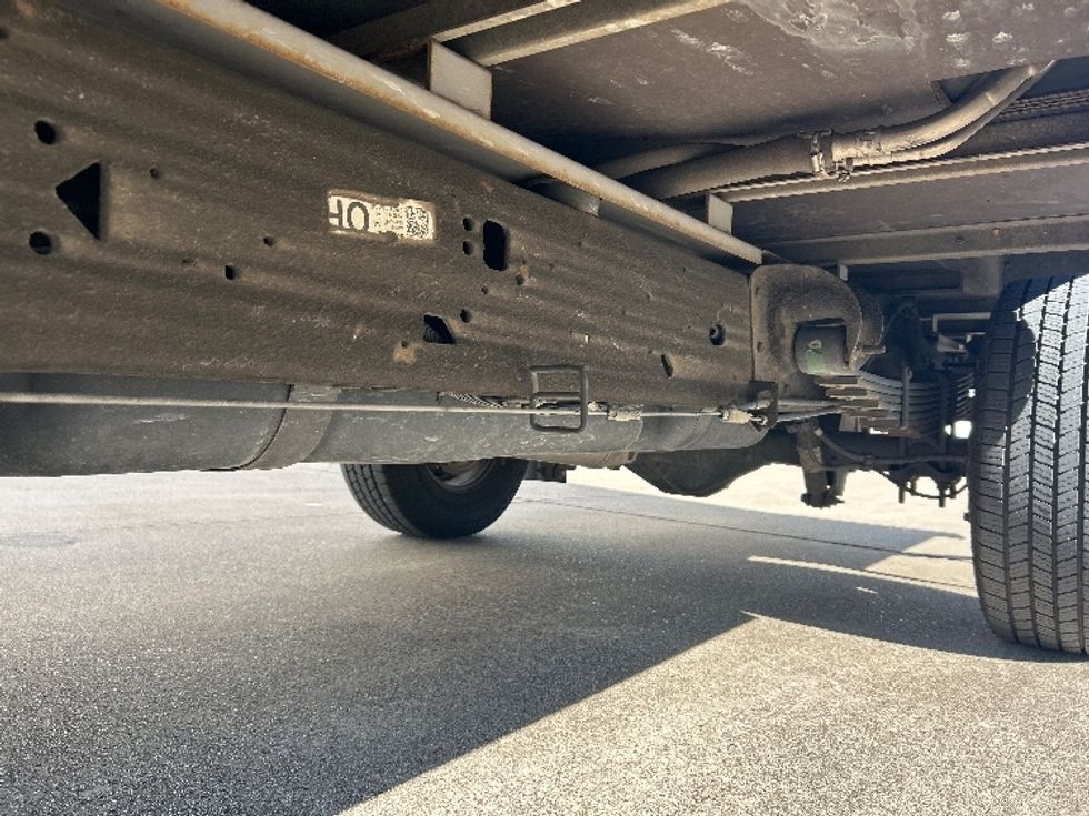 Light Duty Box Truck-Light and Medium Duty Trucks-GMC-2021-Savana G33503-Beaumont-TX-113,538\n\t\tmiles-$ 27,250 - Image 5