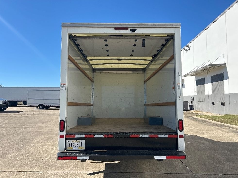 Light Duty Box Truck-Light and Medium Duty Trucks-GMC-2021-Savana G33503-Beaumont-TX-113,538\n\t\tmiles-$ 27,250 - Image 8