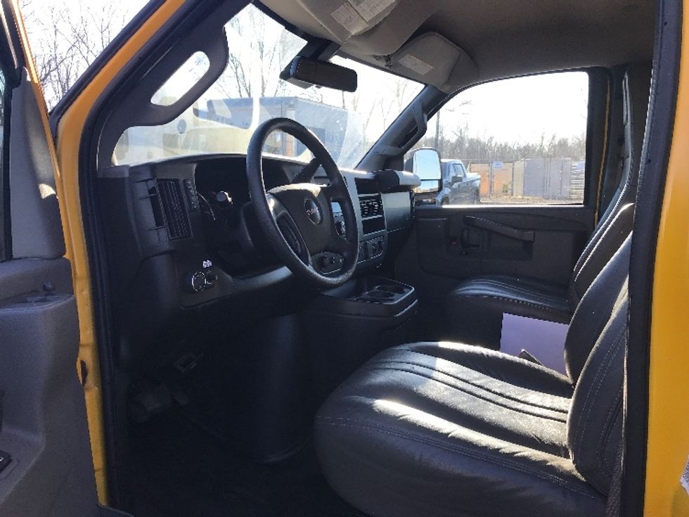 Light Duty Box Truck-Light and Medium Duty Trucks-GMC-2021-Savana G33503-Bensalem-PA-105,303\n\t\tmiles-$ 25,000 - Image 15