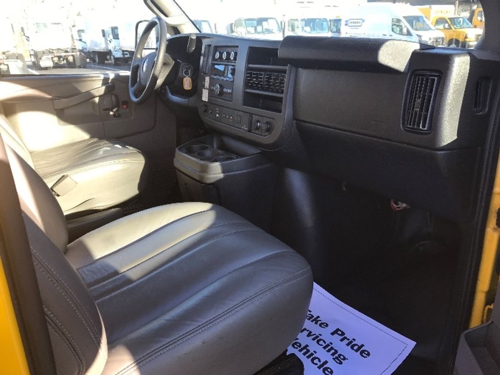 Light Duty Box Truck-Light and Medium Duty Trucks-GMC-2021-Savana G33503-Bensalem-PA-105,303\n\t\tmiles-$ 25,000 - Image 19