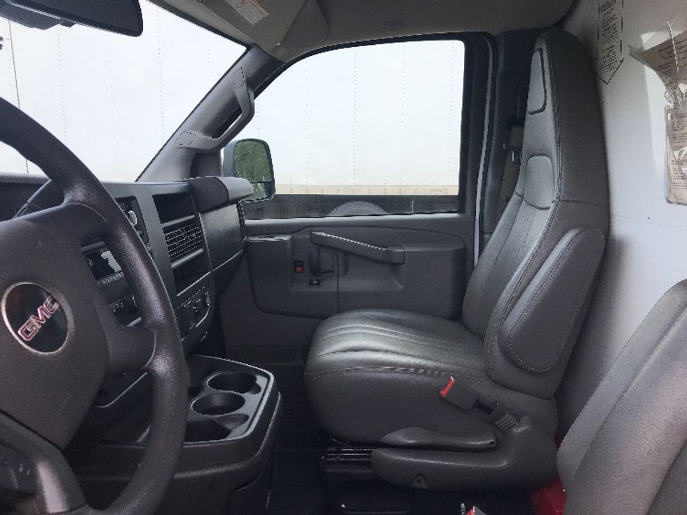 Light Duty Box Truck-Light and Medium Duty Trucks-GMC-2021-Savana G33503-Bensalem-PA-106,447\n\t\tmiles-$ 27,250 - Image 16