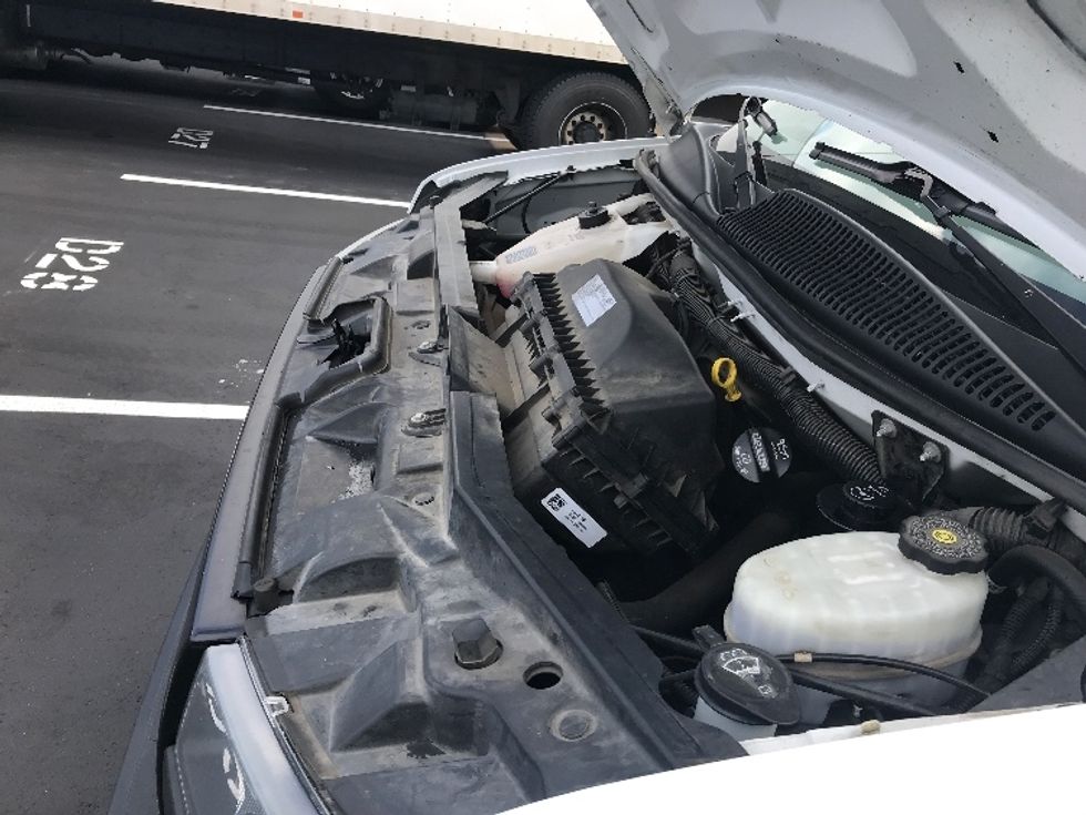 Light Duty Box Truck-Light and Medium Duty Trucks-GMC-2021-Savana G33503-Bensalem-PA-106,447\n\t\tmiles-$ 27,250 - Image 21