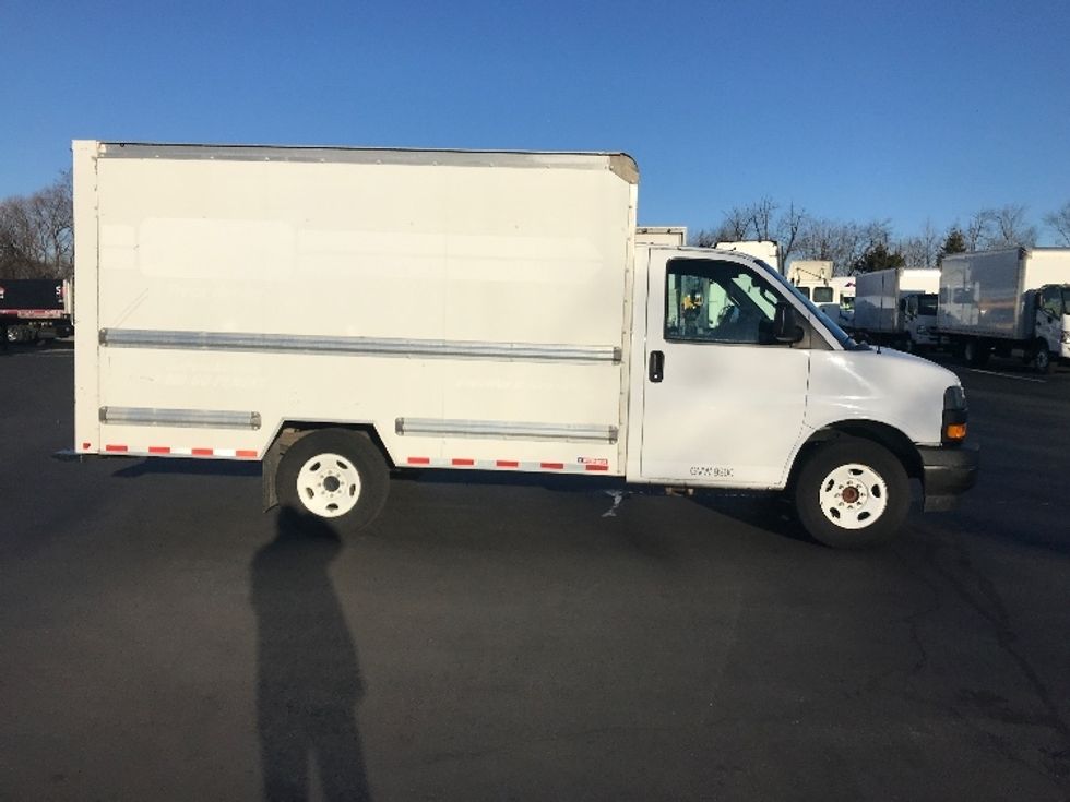 Light Duty Box Truck-Light and Medium Duty Trucks-GMC-2021-Savana G33503-Bensalem-PA-120,160\n\t\tmiles-$ 25,750 - Image 14