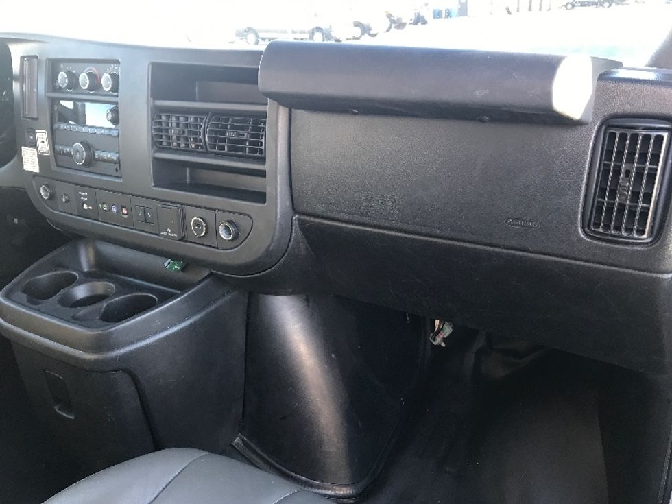 Light Duty Box Truck-Light and Medium Duty Trucks-GMC-2021-Savana G33503-Bensalem-PA-120,160\n\t\tmiles-$ 25,750 - Image 20