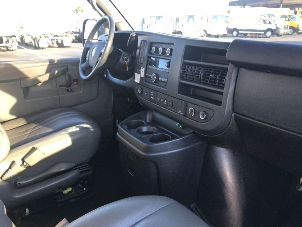 Light Duty Box Truck-Light and Medium Duty Trucks-GMC-2021-Savana G33503-Bensalem-PA-120,160\n\t\tmiles-$ 25,750 - Image 21