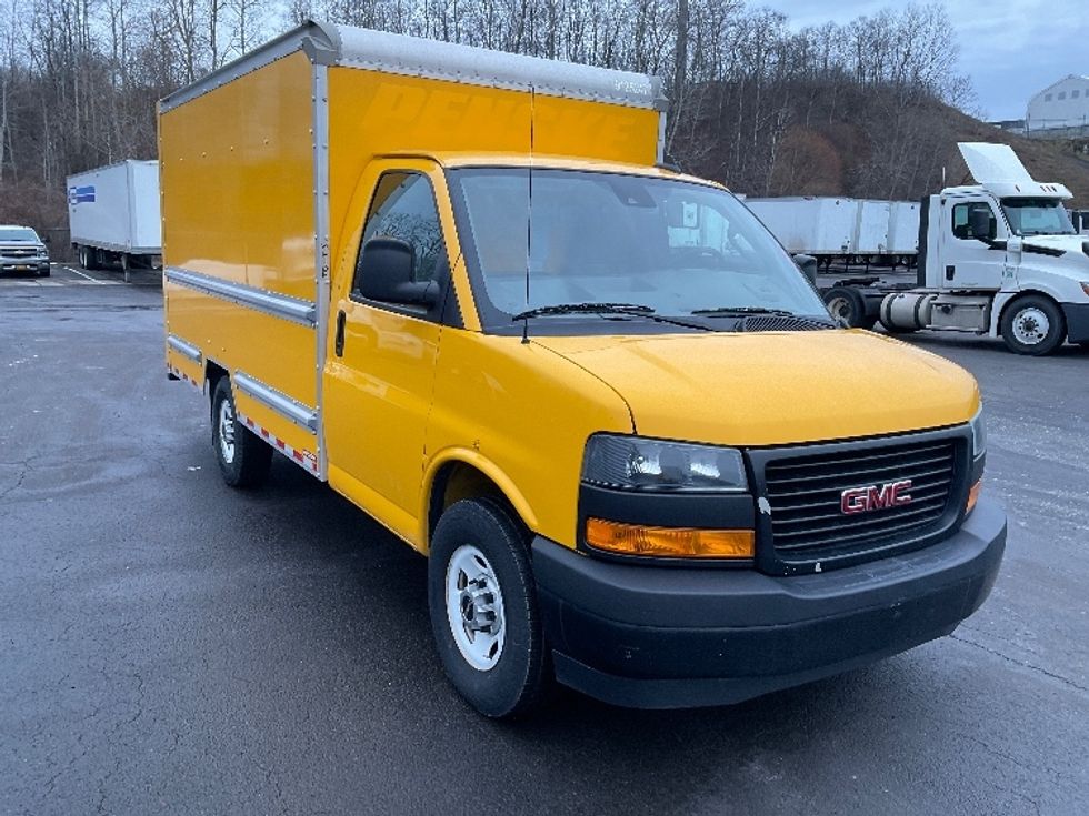 Light Duty Box Truck-Light and Medium Duty Trucks-GMC-2021-Savana G33503-Binghamton-NY-100,924\n\t\tmiles-$ 24,750 - Image 1