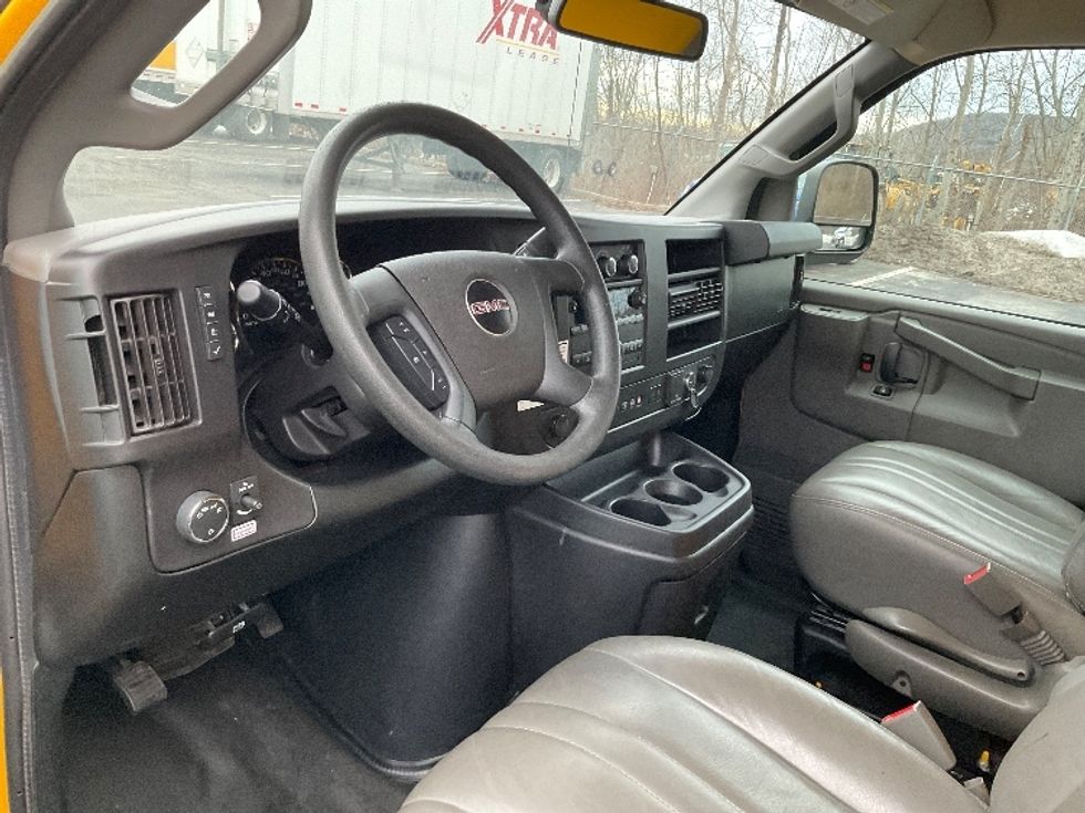 Light Duty Box Truck-Light and Medium Duty Trucks-GMC-2021-Savana G33503-Binghamton-NY-100,924\n\t\tmiles-$ 24,750 - Image 15