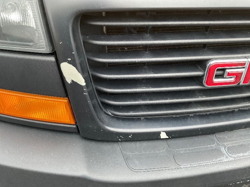 Light Duty Box Truck-Light and Medium Duty Trucks-GMC-2021-Savana G33503-Binghamton-NY-100,924\n\t\tmiles-$ 24,750 - Image 23