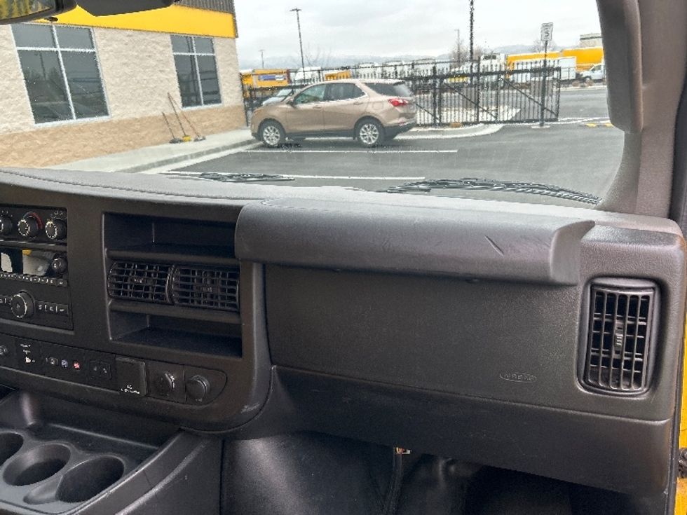 Light Duty Box Truck-Light and Medium Duty Trucks-GMC-2021-Savana G33503-Boise-ID-111,530\n\t\tmiles-$ 26,500 - Image 21