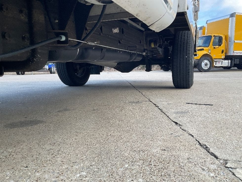 Light Duty Box Truck-Light and Medium Duty Trucks-GMC-2021-Savana G33503-Bowling Green-KY-107,525\n\t\tmiles-$ 28,500 - Image 5