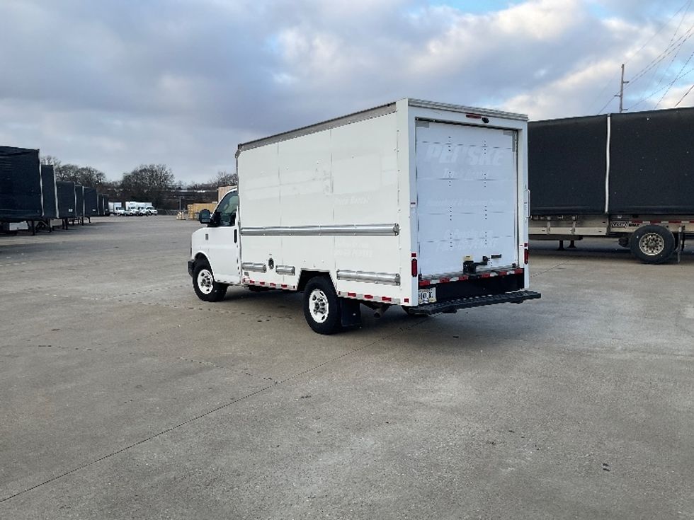 Light Duty Box Truck-Light and Medium Duty Trucks-GMC-2021-Savana G33503-Bowling Green-KY-107,525\n\t\tmiles-$ 28,500 - Image 6