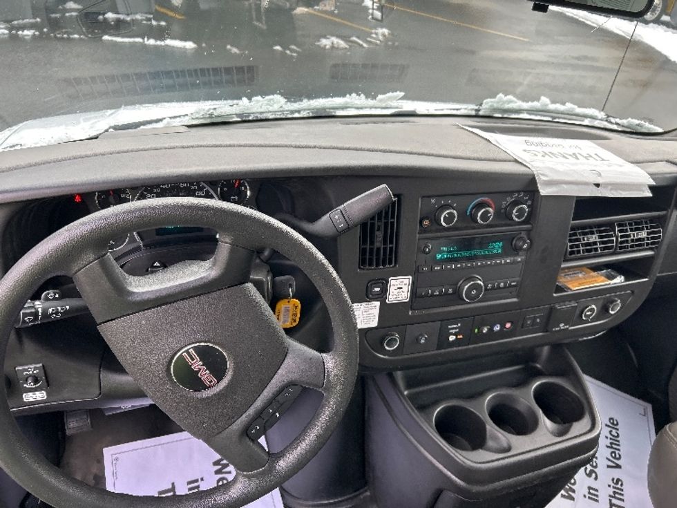 Light Duty Box Truck-Light and Medium Duty Trucks-GMC-2021-Savana G33503-Braintree-MA-103,563\n\t\tmiles-$ 26,750 - Image 17