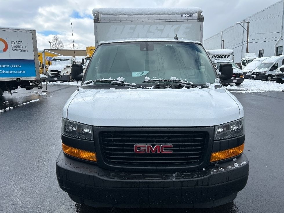 Light Duty Box Truck-Light and Medium Duty Trucks-GMC-2021-Savana G33503-Braintree-MA-103,563\n\t\tmiles-$ 26,750 - Image 2
