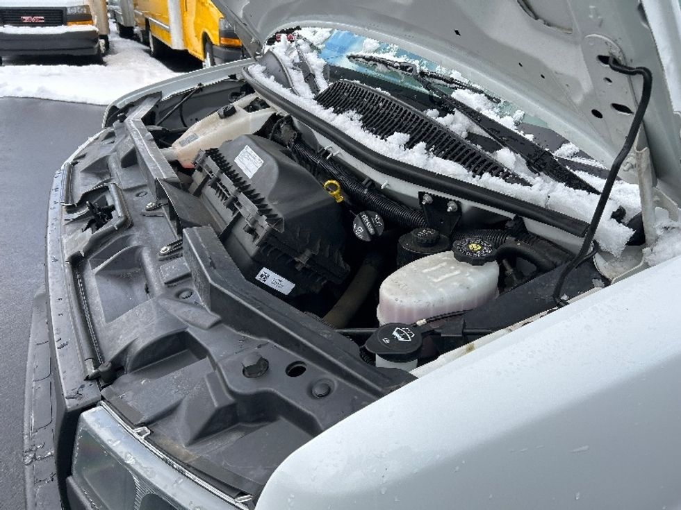 Light Duty Box Truck-Light and Medium Duty Trucks-GMC-2021-Savana G33503-Braintree-MA-103,563\n\t\tmiles-$ 26,750 - Image 22