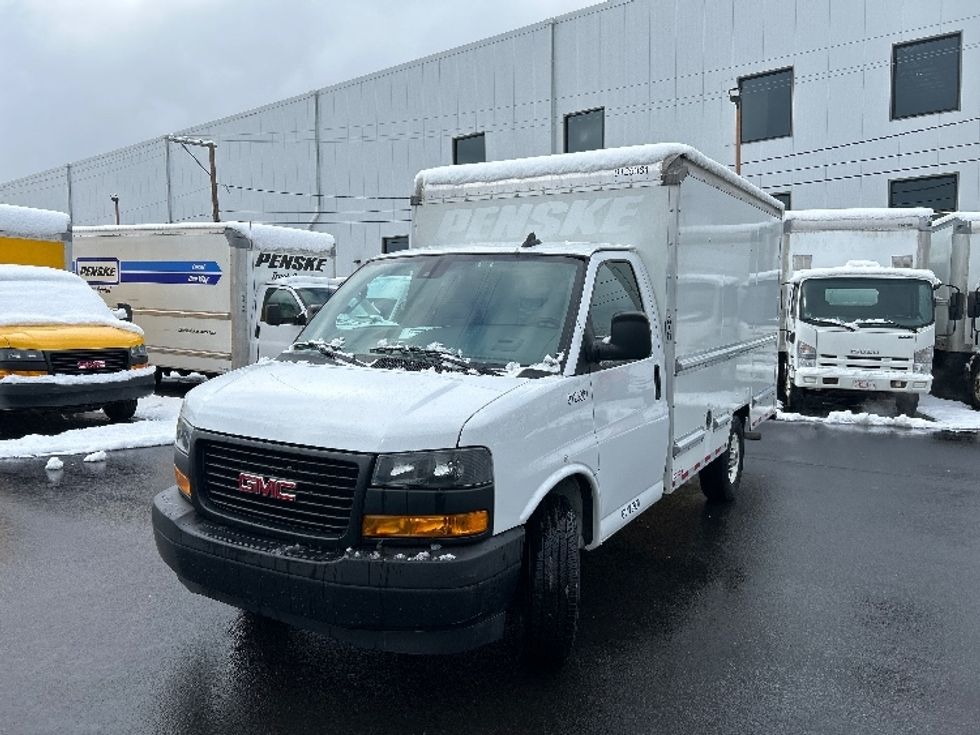 Light Duty Box Truck-Light and Medium Duty Trucks-GMC-2021-Savana G33503-Braintree-MA-103,563\n\t\tmiles-$ 26,750 - Image 3
